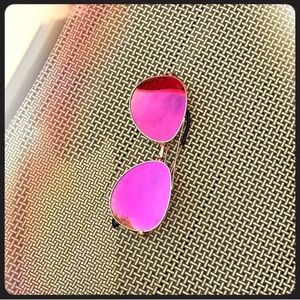 Ellen Tracy pink colored aviator sunglasses
